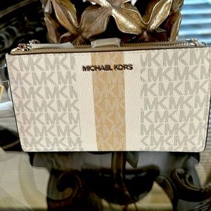 Micaelas Kors wallet